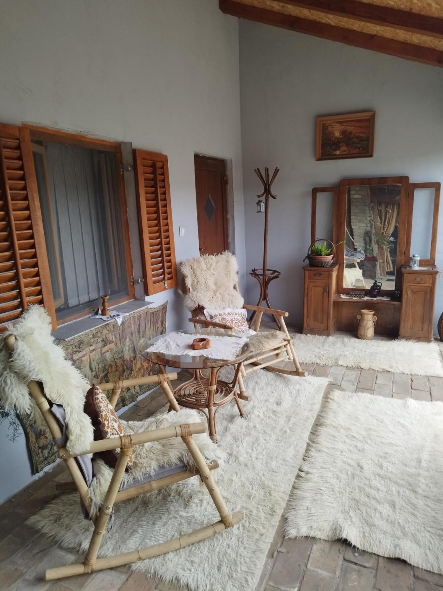 Apartments Bakine Carolije Karanac Экстерьер фото
