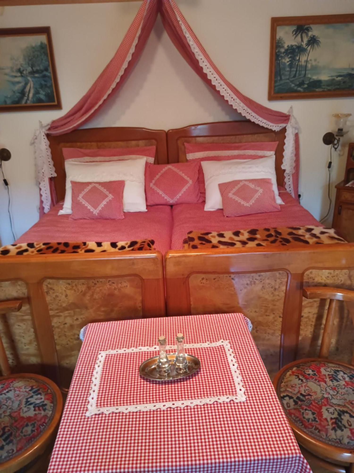 Apartments Bakine Carolije Karanac Экстерьер фото