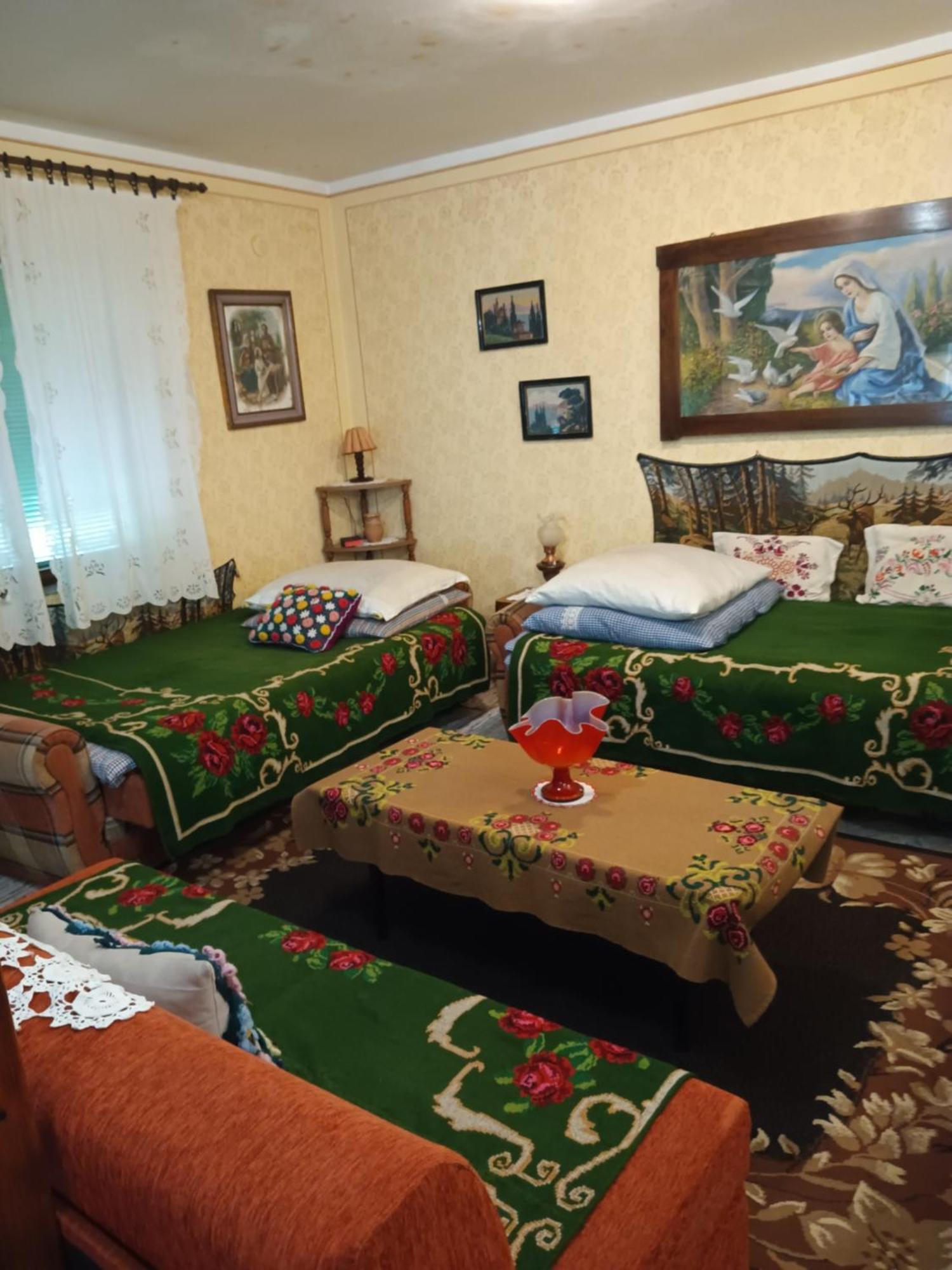 Apartments Bakine Carolije Karanac Экстерьер фото